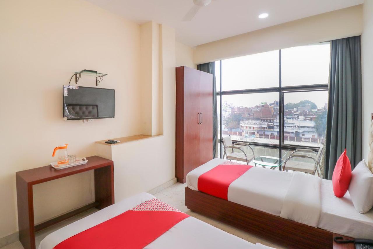 Oyo Flagship 69860 Mastana Palace Varanasi Exterior foto